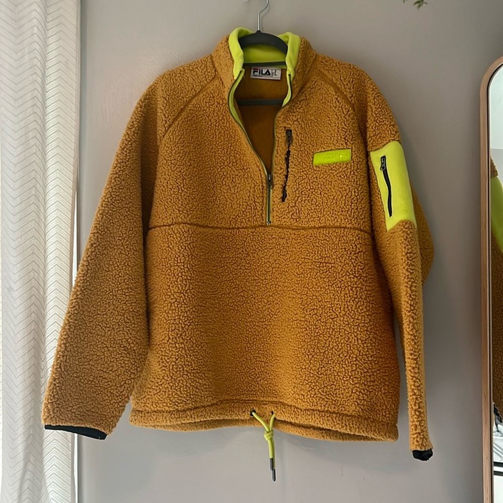 1/4 zip fleece from Urban Outfitters with side pockets & zipper pockets